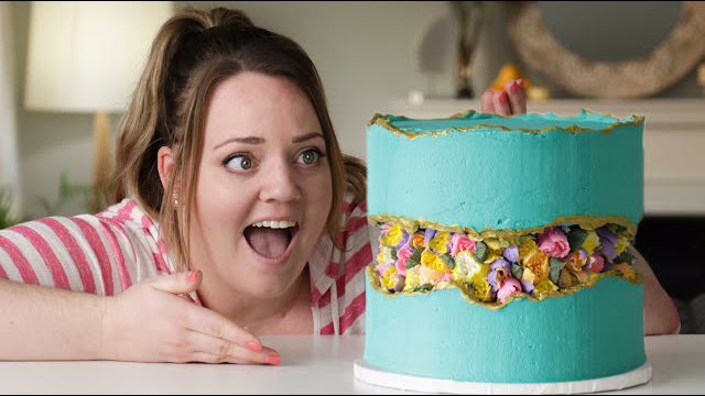 ایده‌های تزیین کیک خامه ای با گل در چند دقیقه