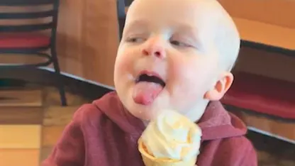 کلیپ خنده دار از واکنش بچه ها به خوردن بستنی