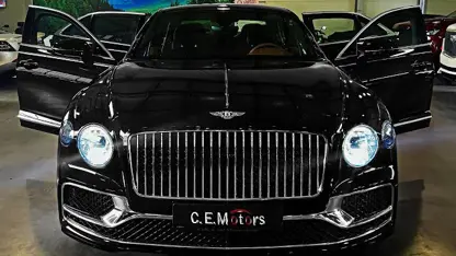 معرفی خودرو bentley flying spur در یک نگاه