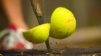 صحنه آهسته slow motion - پاره شدن توپ تنیس
