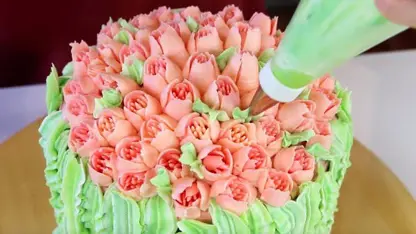 ایده های تزیین کیک خانگی با گل های گلبهی و زیبا