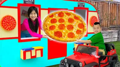 سرگرمی کودکانه این داستان - در رستوران پیتزا