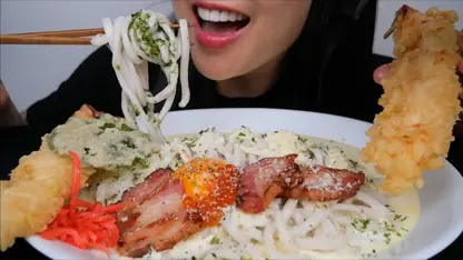 فود اسمر ساس اسمر - اودون کاربونارا ژاپنی برای سرگرمی