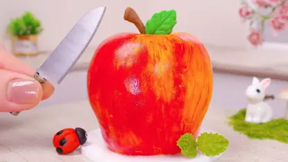 آشپزی مینیاتوری - 🍎 تزیین کیک سیب برای سرگرمی