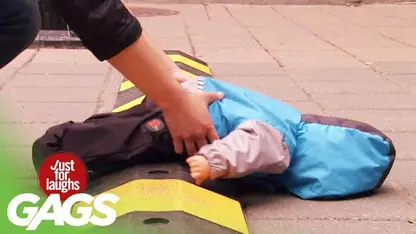 دوربین مخفی - بچه در جاده پیدا شد! برای خنده