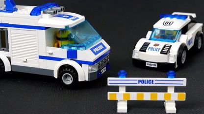 ماشین بازی کودکان با داستان - تصادف کامیون و ماشین پلیس