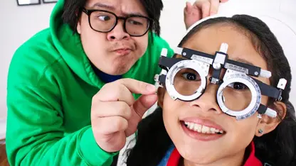 سرگرمی کودکانه این داستان - چشم پزشک و عینک