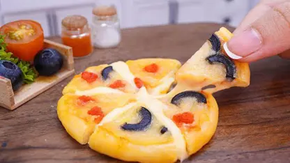ترفند آشپزی مینیاتوری - تهیه پیتزا نیم پپرونی