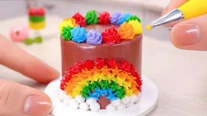 ایده تزیین کیک رنگین کمانی مینیاتوری در یک نگاه