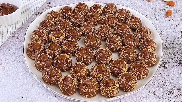 مینی کوکی های فندقی در یک نگاه
