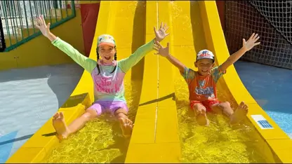 مکس این داستان پارک آبی و استخر