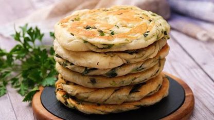 طرز تهیه نان سبزی یک جایگزین خوشمزه برای نان معمولی!
