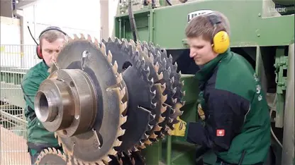 ویدیویی از ماشین آلات مدرن خودکار صنایع چوبی