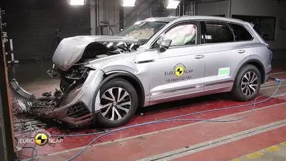 ویدیوی ازمایش ایمنی در مقابل تصادف خودروی Volkswagen Touareg