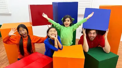 سرگرمی های کودکانه - مخفی شدن در جعبه های رنگ