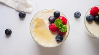 آموزش آشپزی - طرز تهیه موس شکلات سفید در یک نگاه
