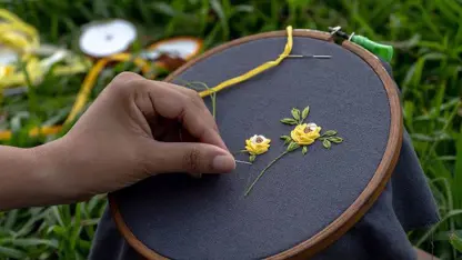 آموزش گلدوزی با دست - طرح گل روبان برای سرگرمی