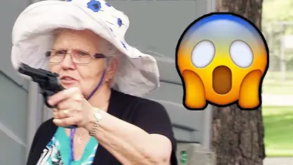 دوربین مخفی خنده دار - مادربزرگ تفنگ می گیرد!